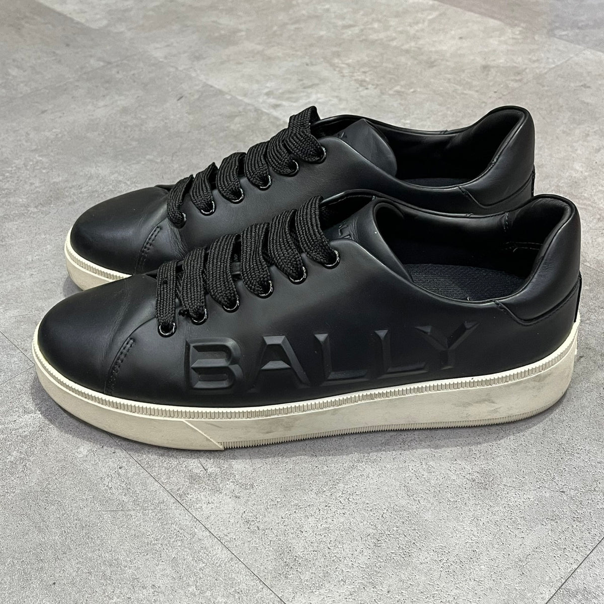 BALLY SHOES SIZE 42