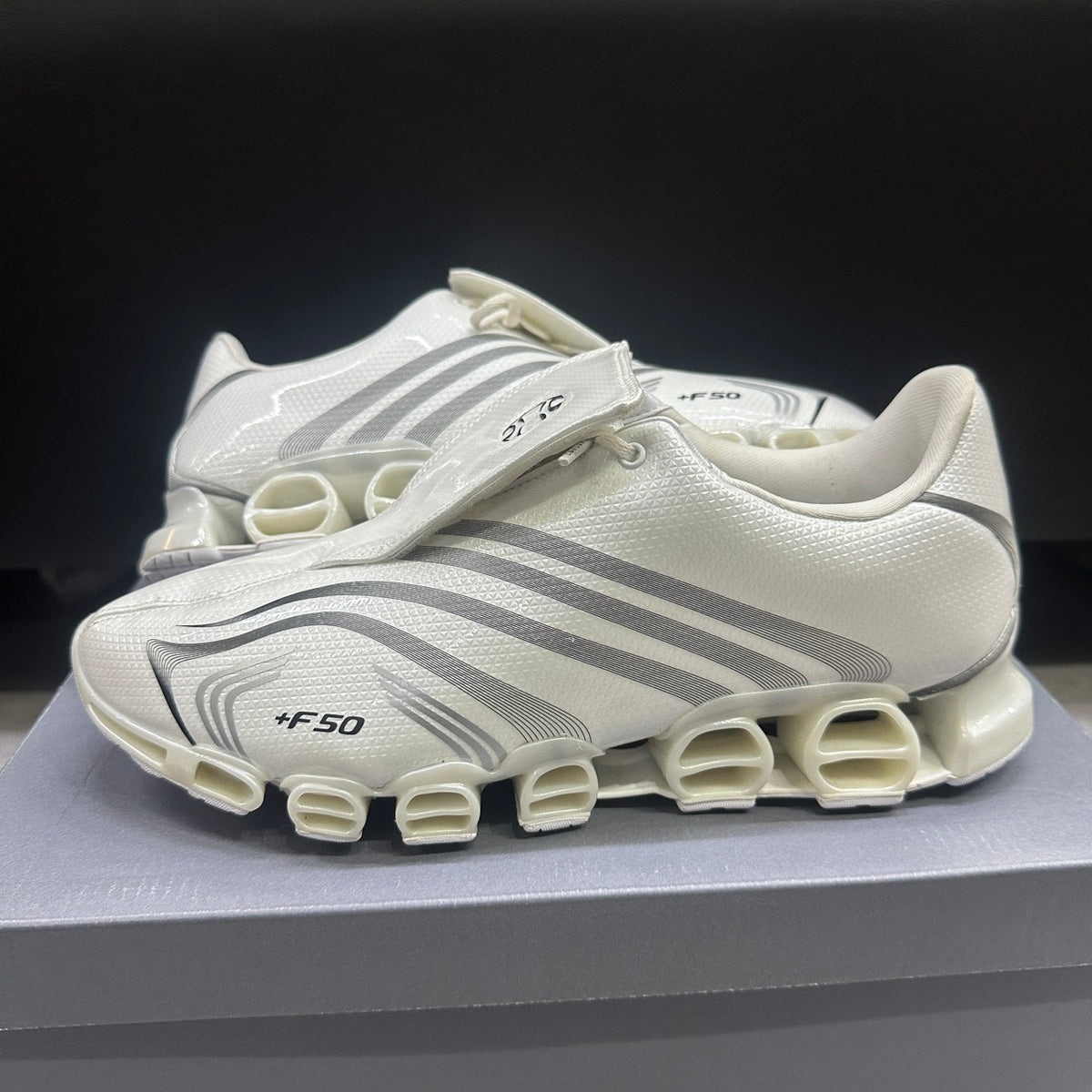 ADIDAS MEGARIDE F50 SIZE 45