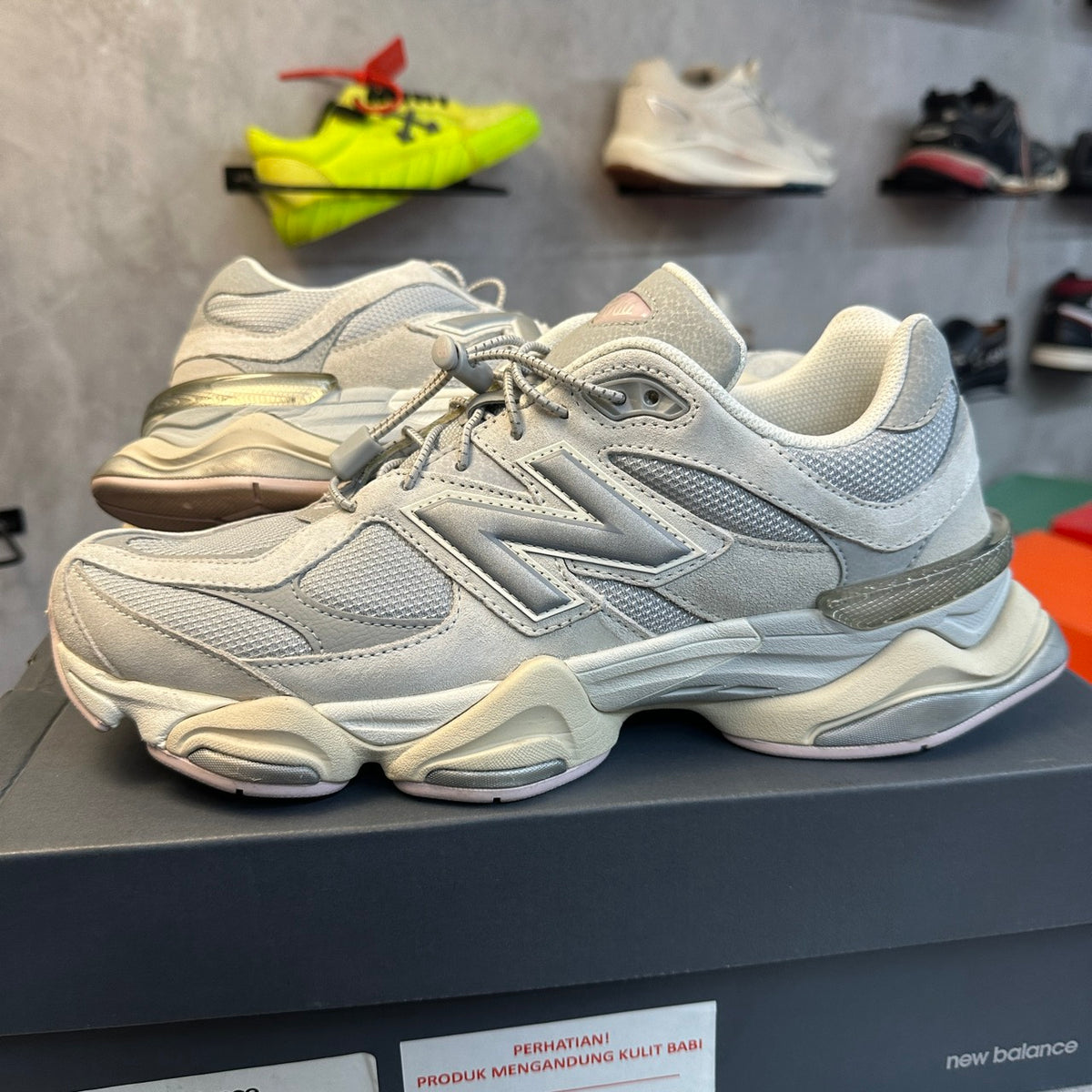 NEW BALANCE 9060 SIZE 45