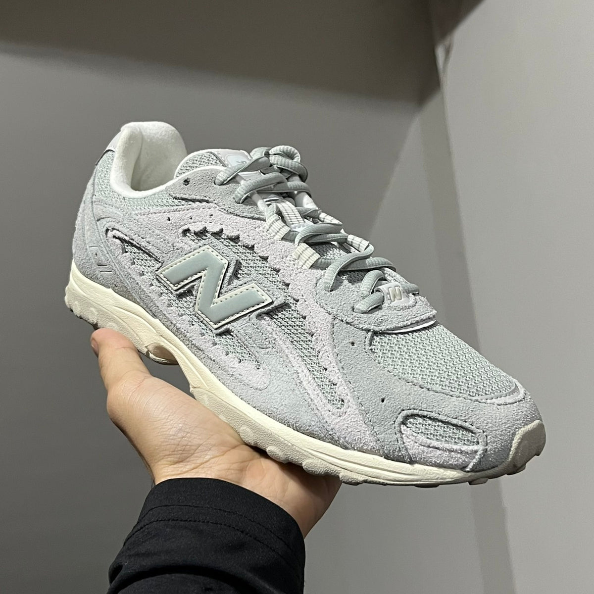 NEW BALANCE 204L Size 40.5