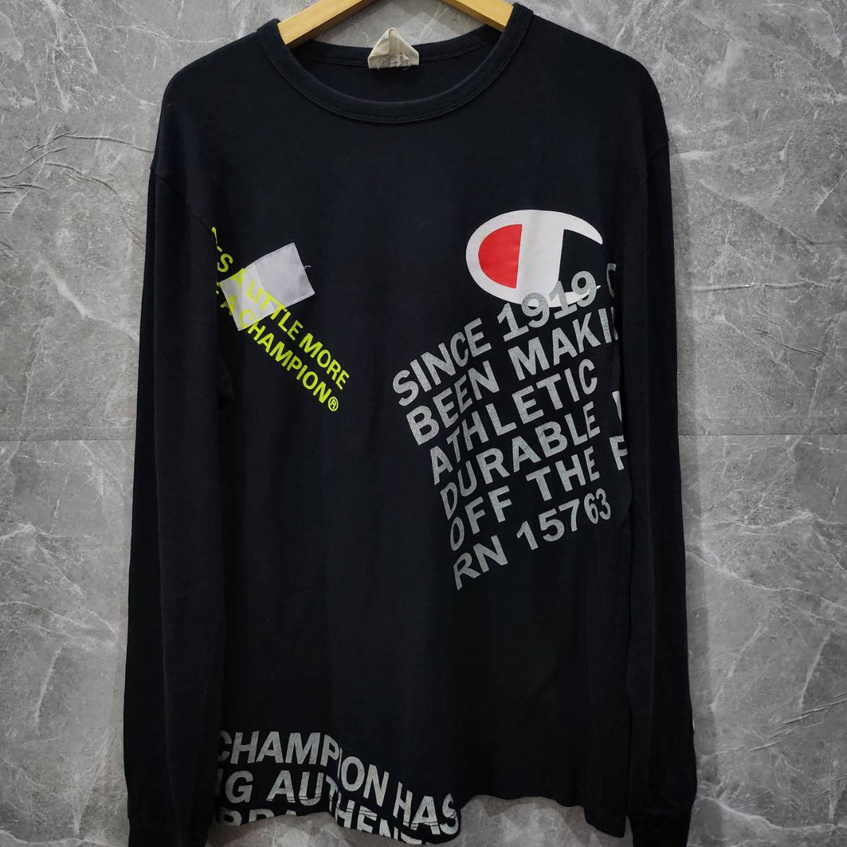 CHAMPION LONGSLEVE TEE SIZE L