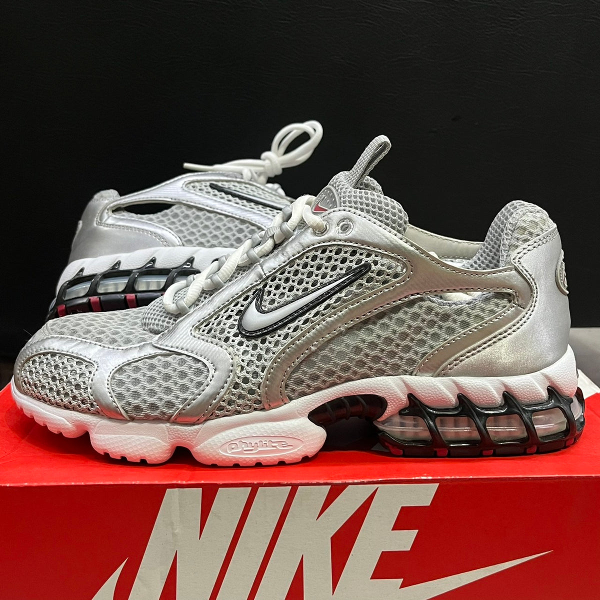 Nike Spiridon Size 42