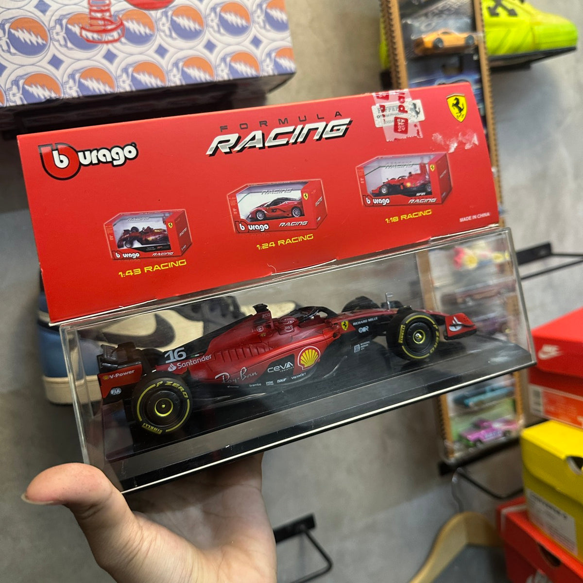 BURAGO 1:43 FERRARI F1-75 #16 CHARLES LECLERC DIE-CAST MODEL