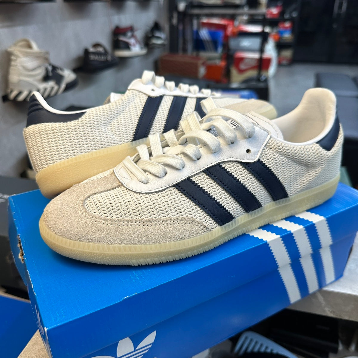 ADIDAS SAMBA SIZE 42.5