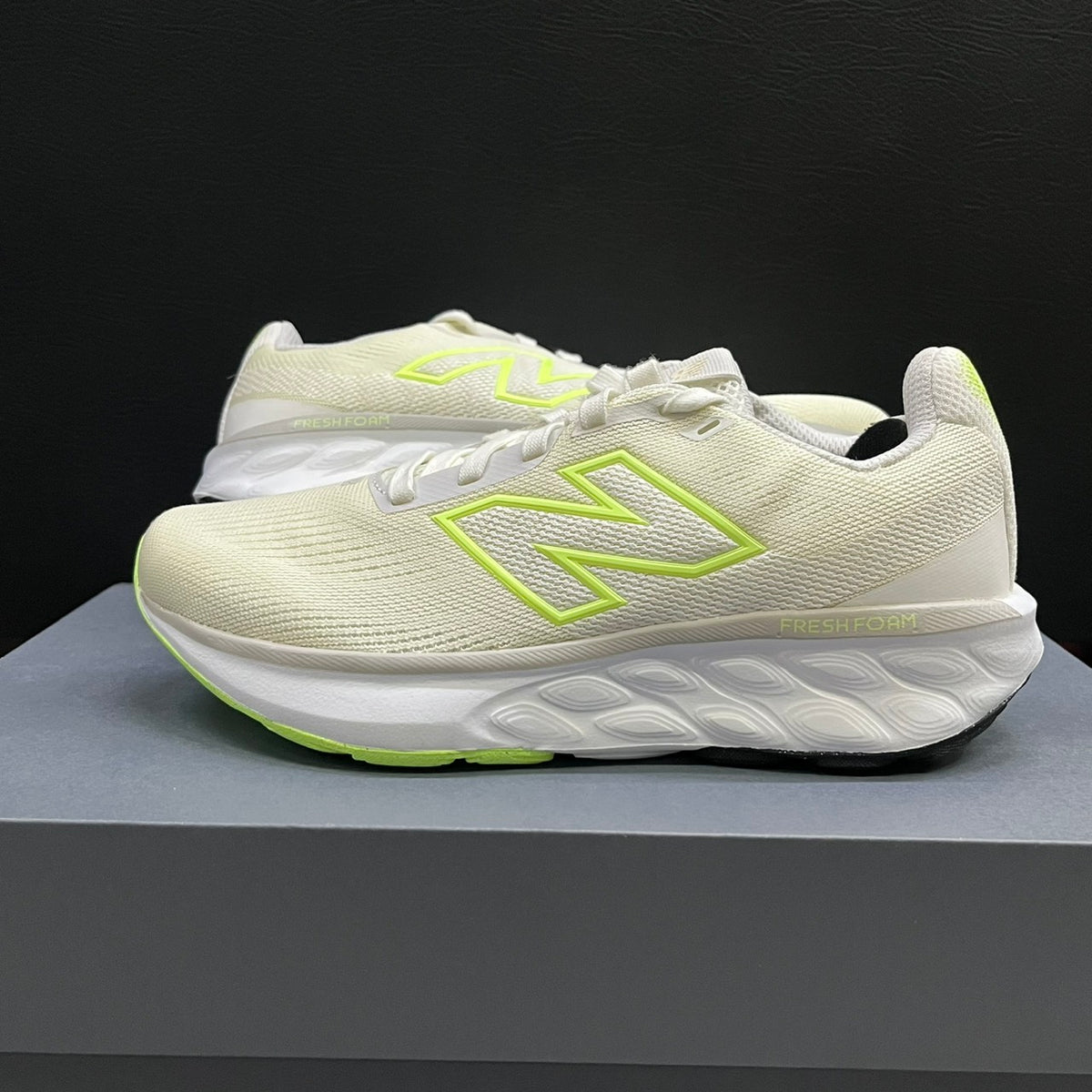 NEW BALANCE 520 SIZE 36.5